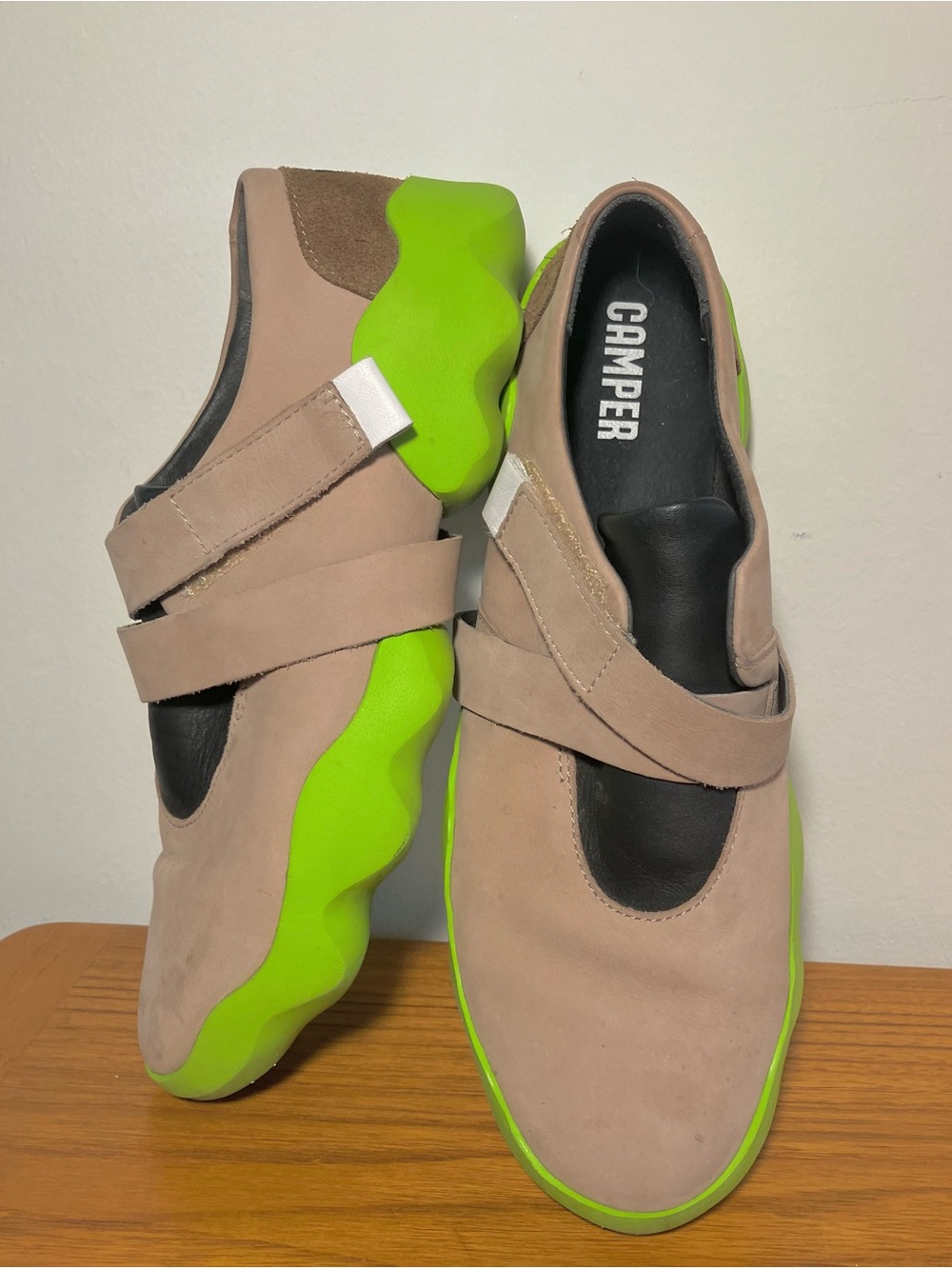 Camper Dub Womens Beige Tan Nubuck Leather Euro Sneakers Shoes Size 39
